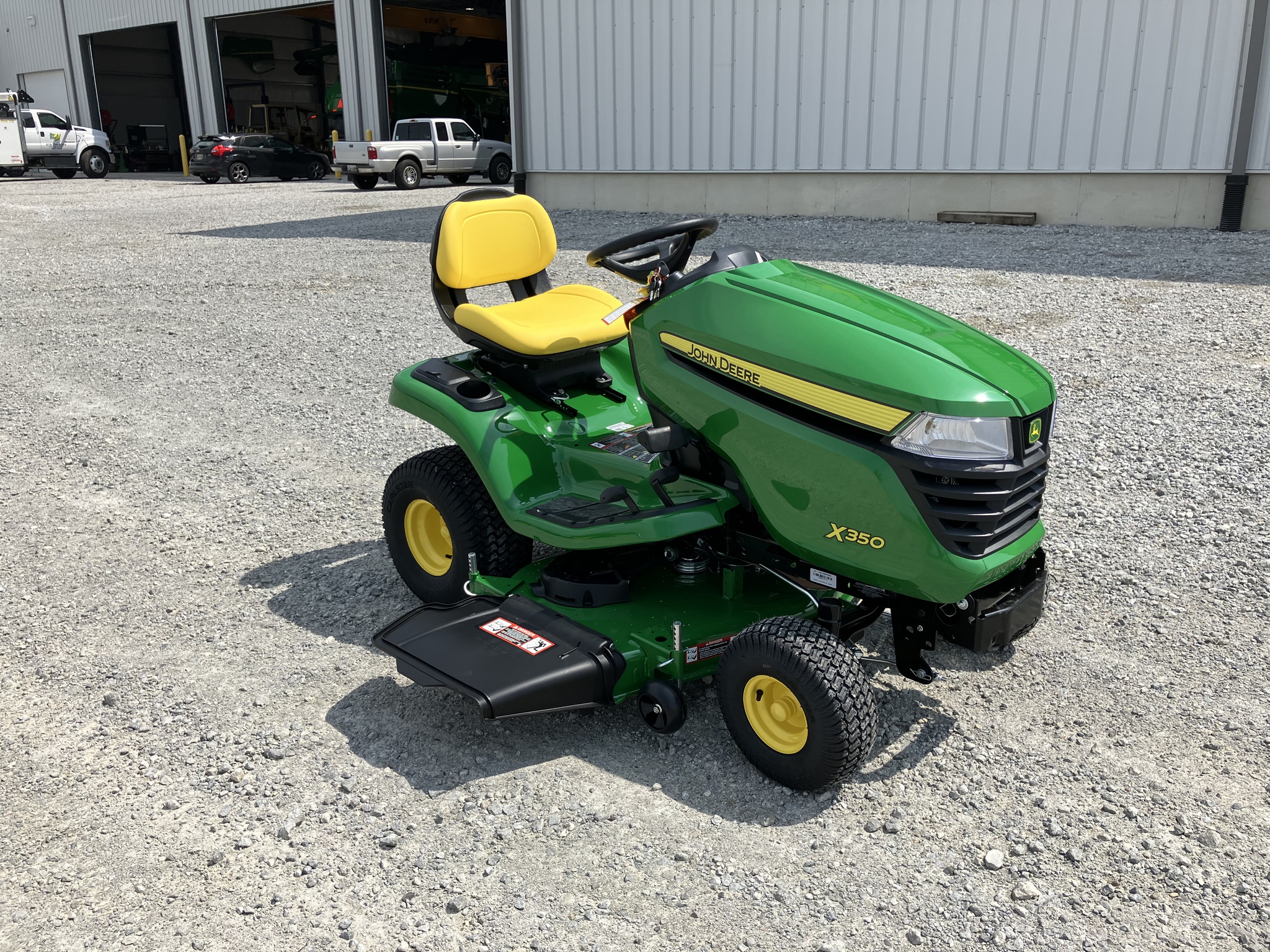 2025 John Deere X350 Image 4