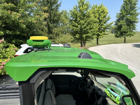 Photo of 2023 John Deere XUV 835R