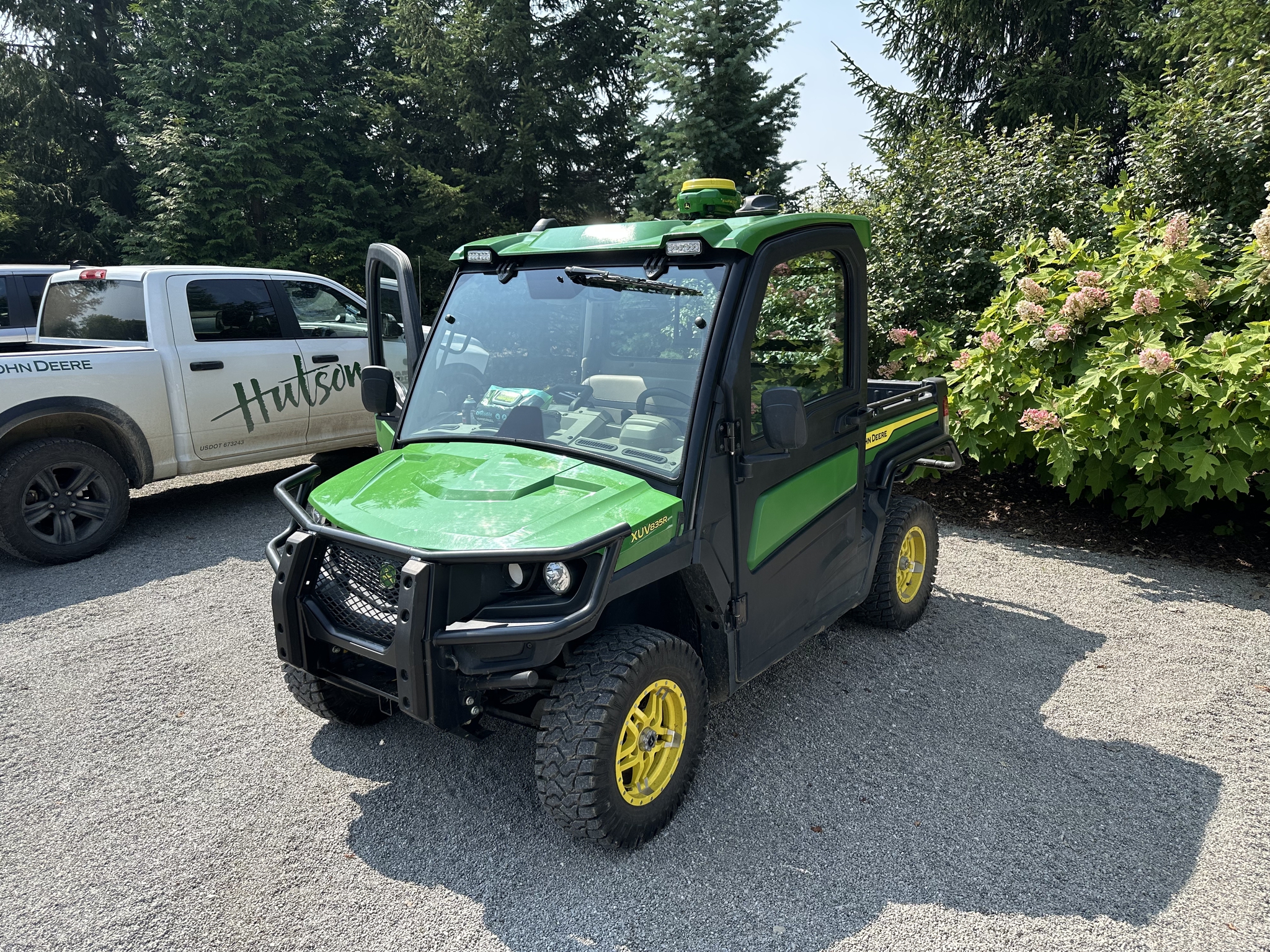 2023 John Deere XUV 835R