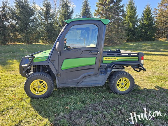 Photo of 2023 John Deere XUV 835R