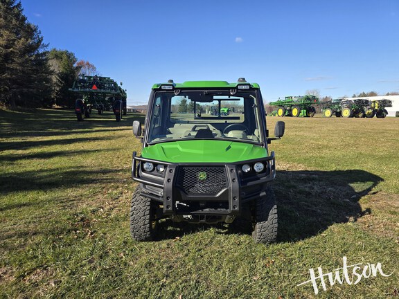 Photo of 2023 John Deere XUV 835R