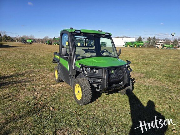 Photo of 2023 John Deere XUV 835R