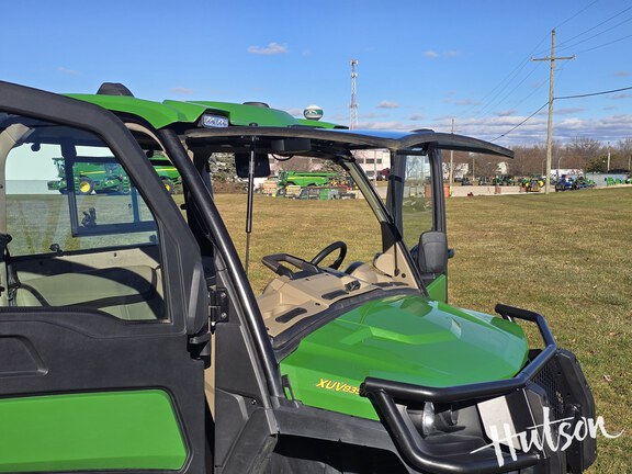 Photo of 2023 John Deere XUV 835R