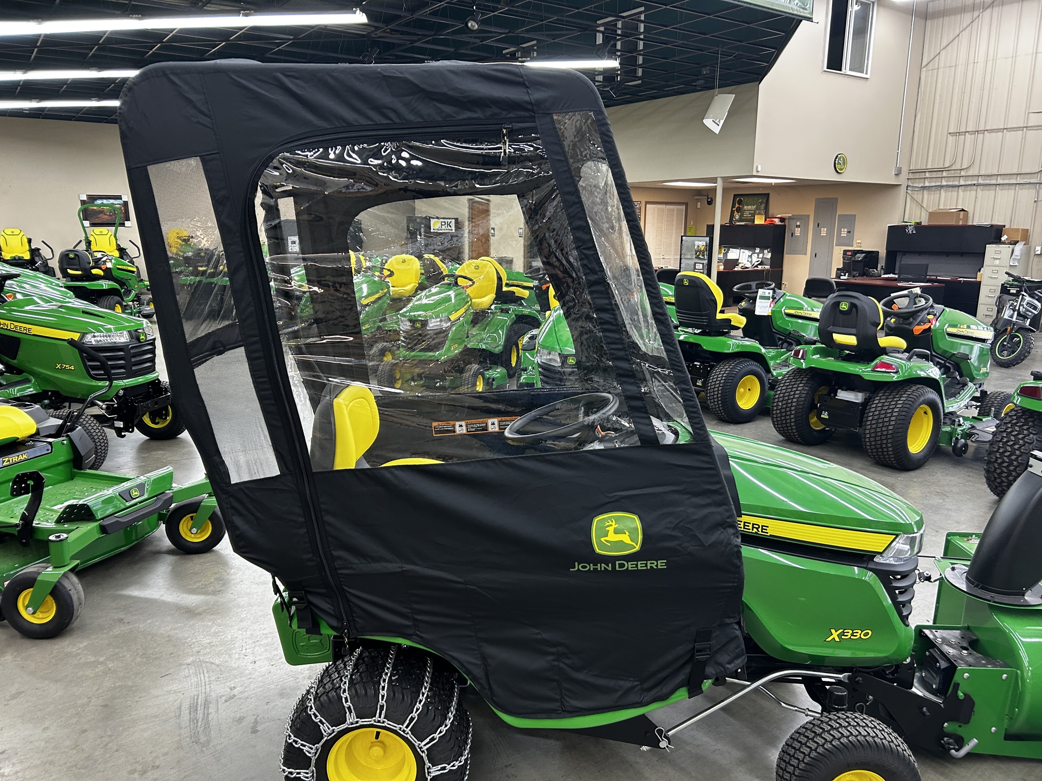 2024 John Deere x330 Image 6
