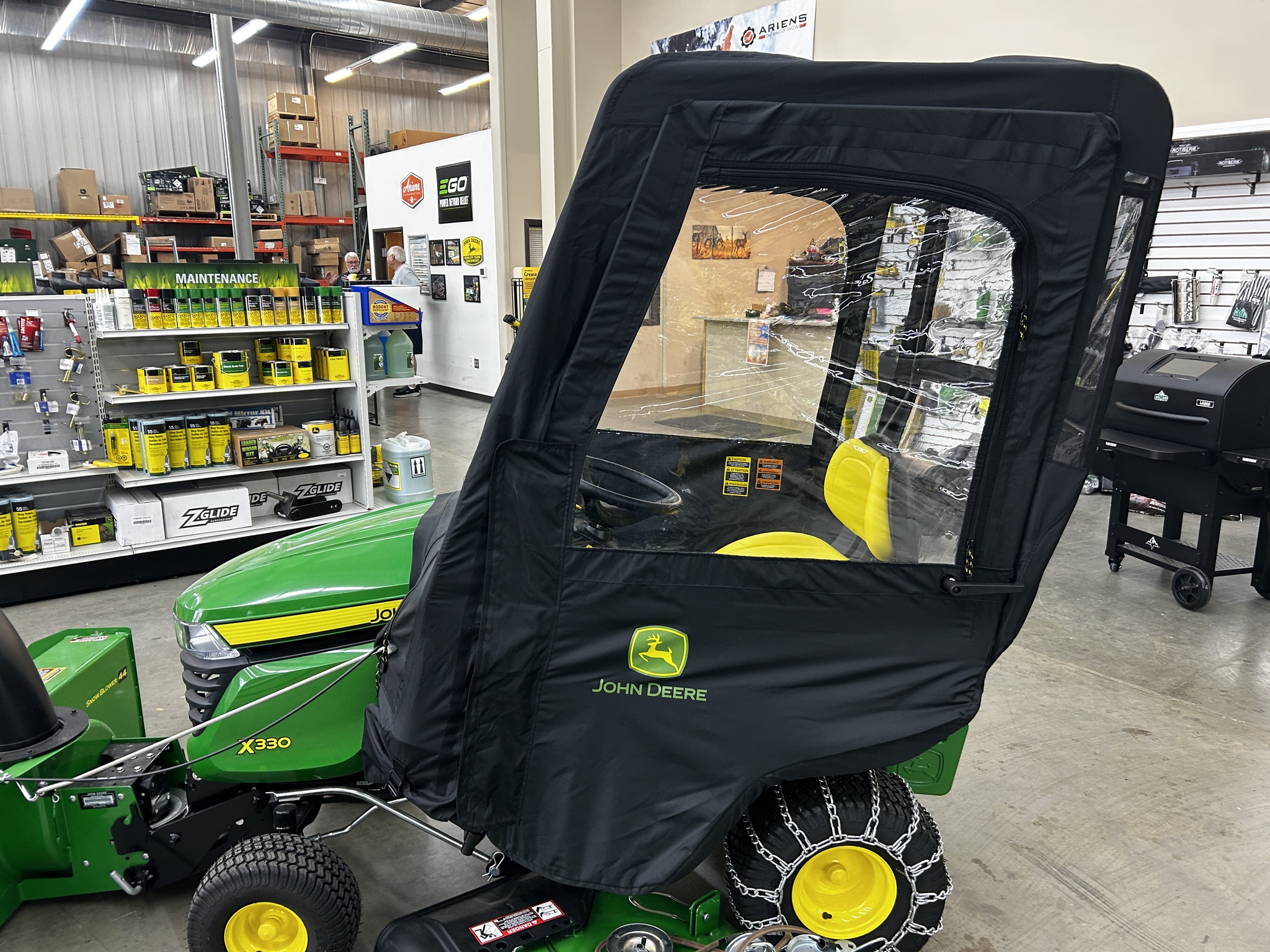2024 John Deere x330 Image 2