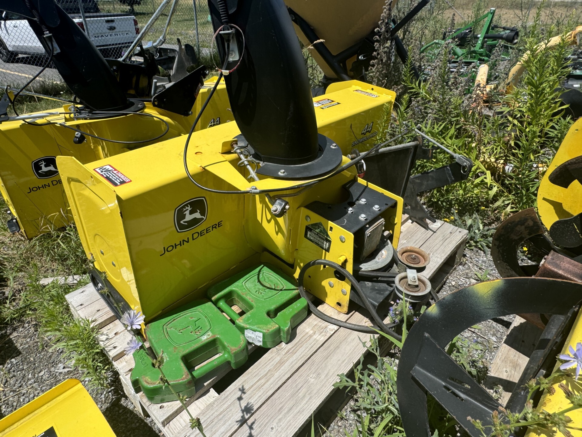 2008 John Deere 44SB Image 3