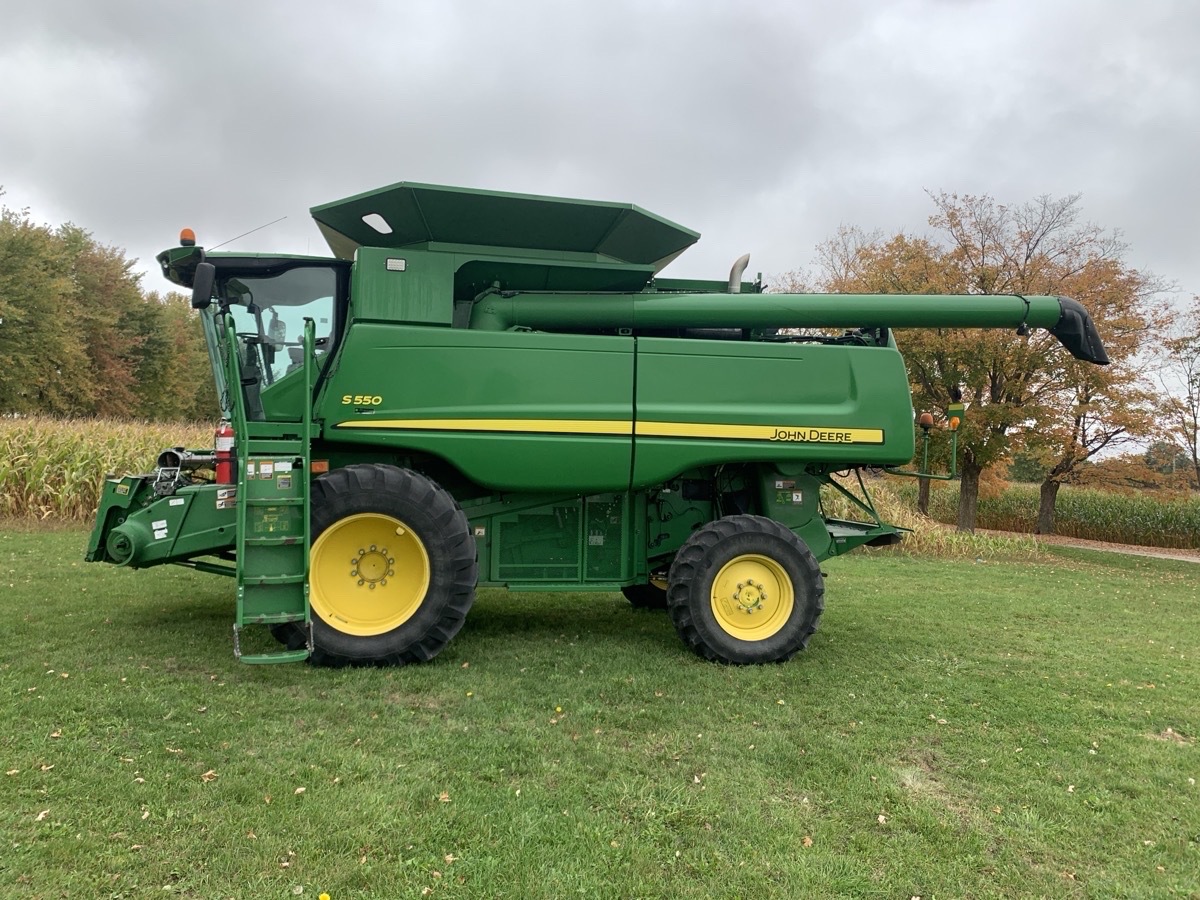 2013 John Deere S550 Image 1