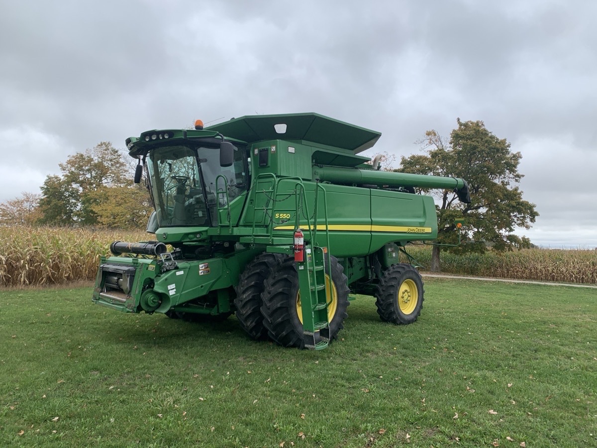 2013 John Deere S550 Image 3