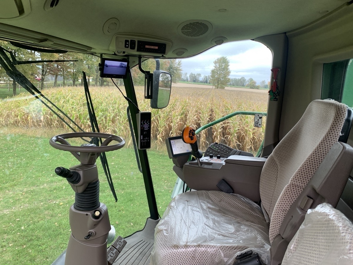 2013 John Deere S550 Image 8