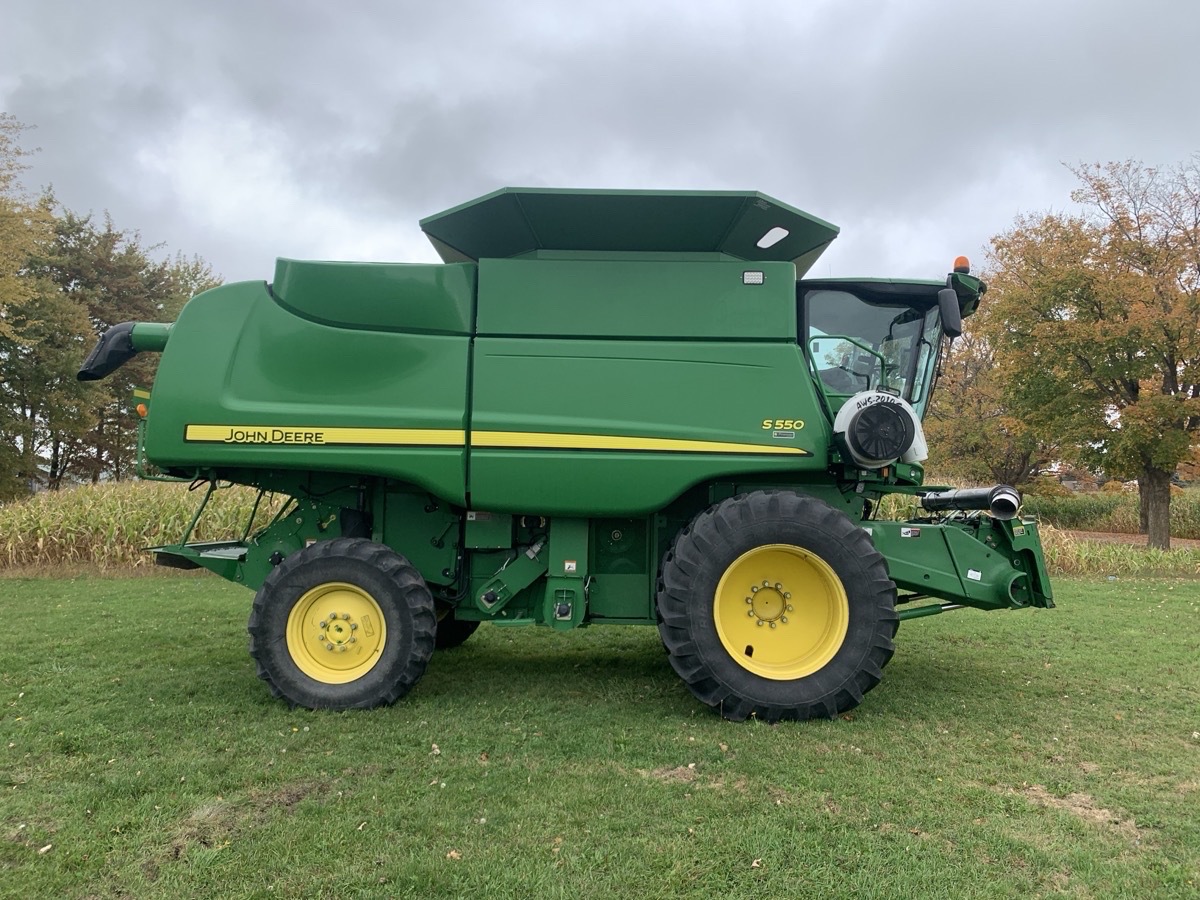 2013 John Deere S550 Image 2