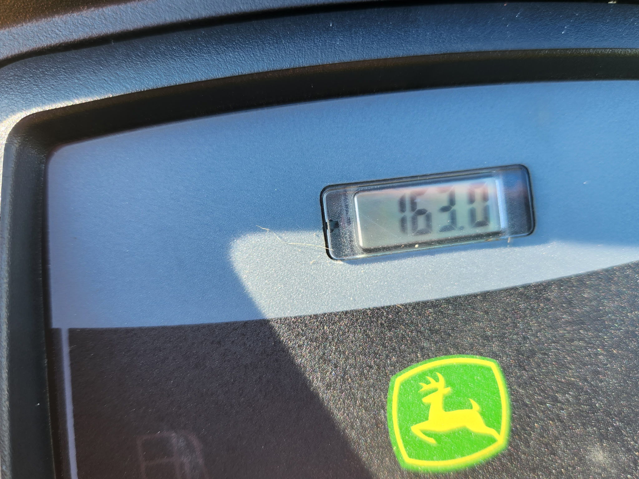 2015 John Deere X304 Image 2