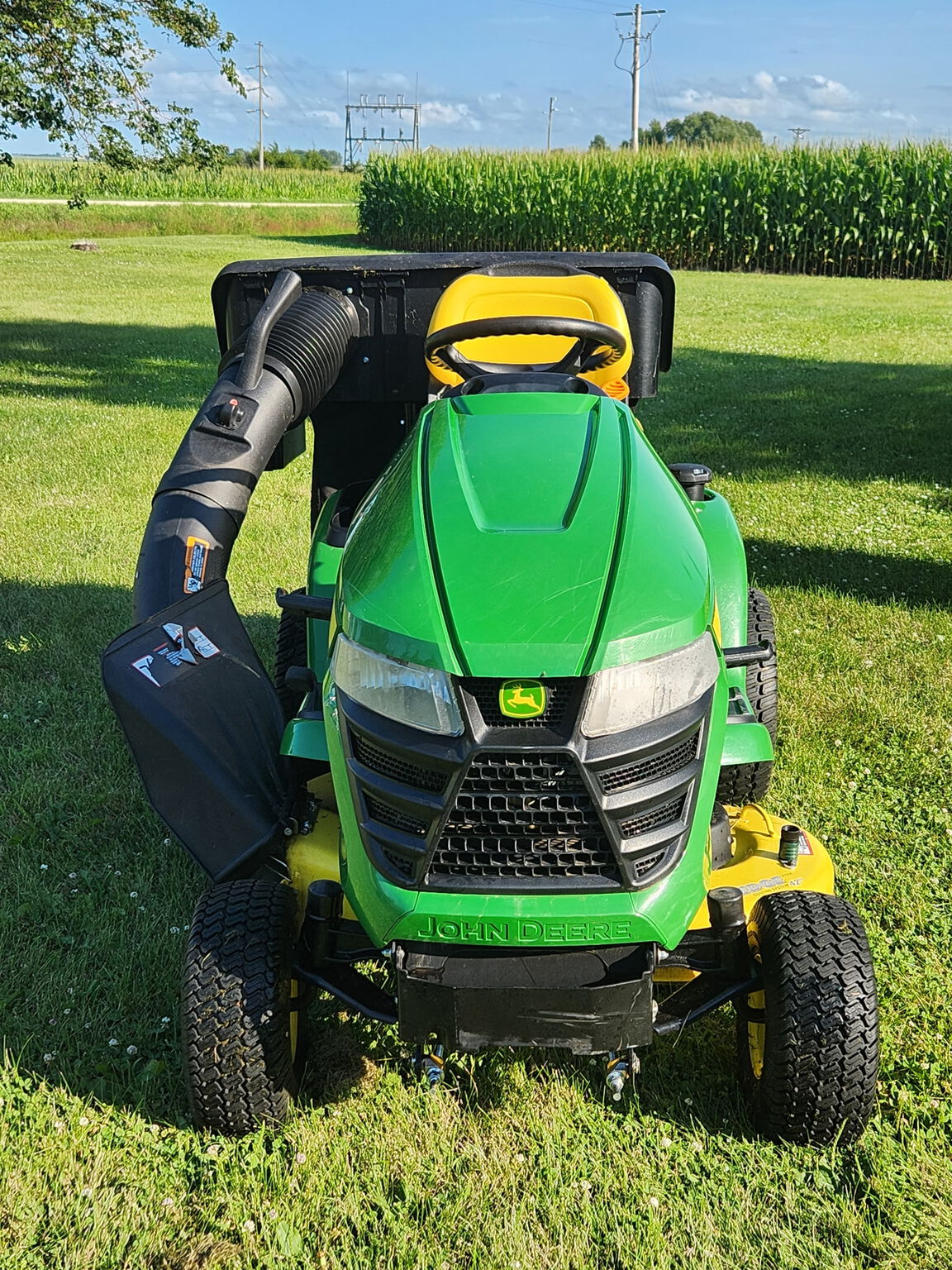 2015 John Deere X304 Image 4