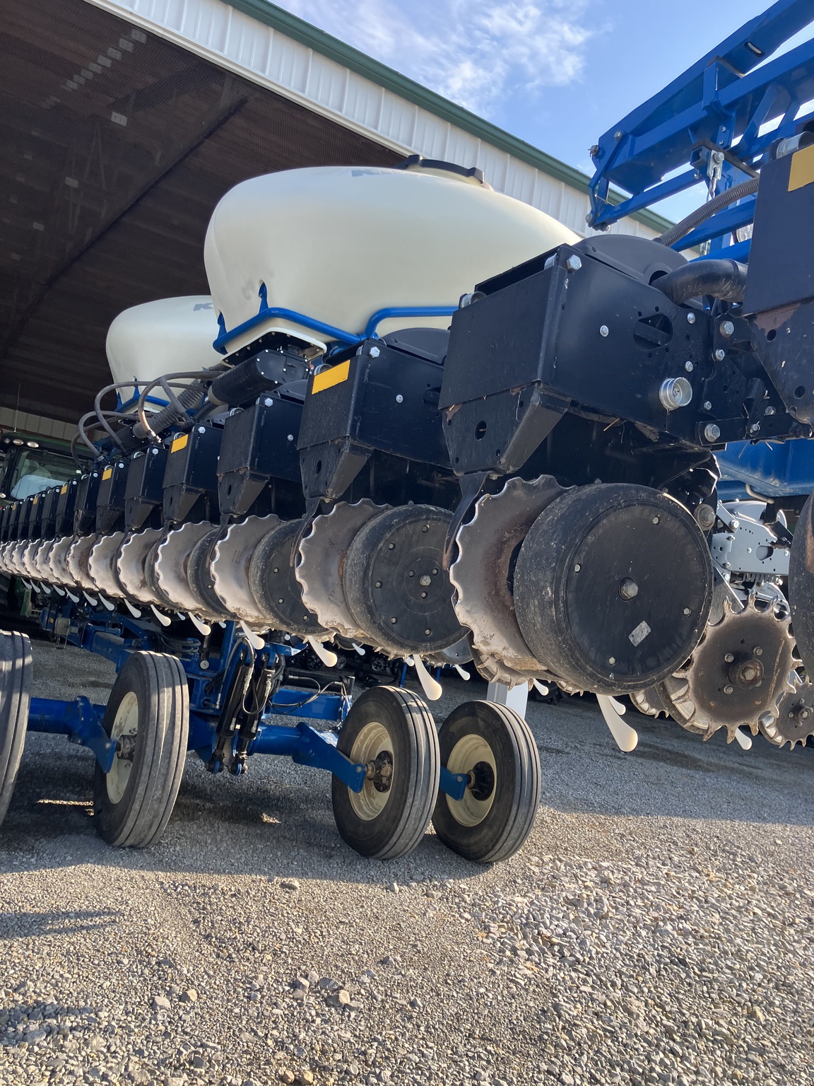 kinn 1996 Kinze 2600 - Sydenstricker Nobbe Partners