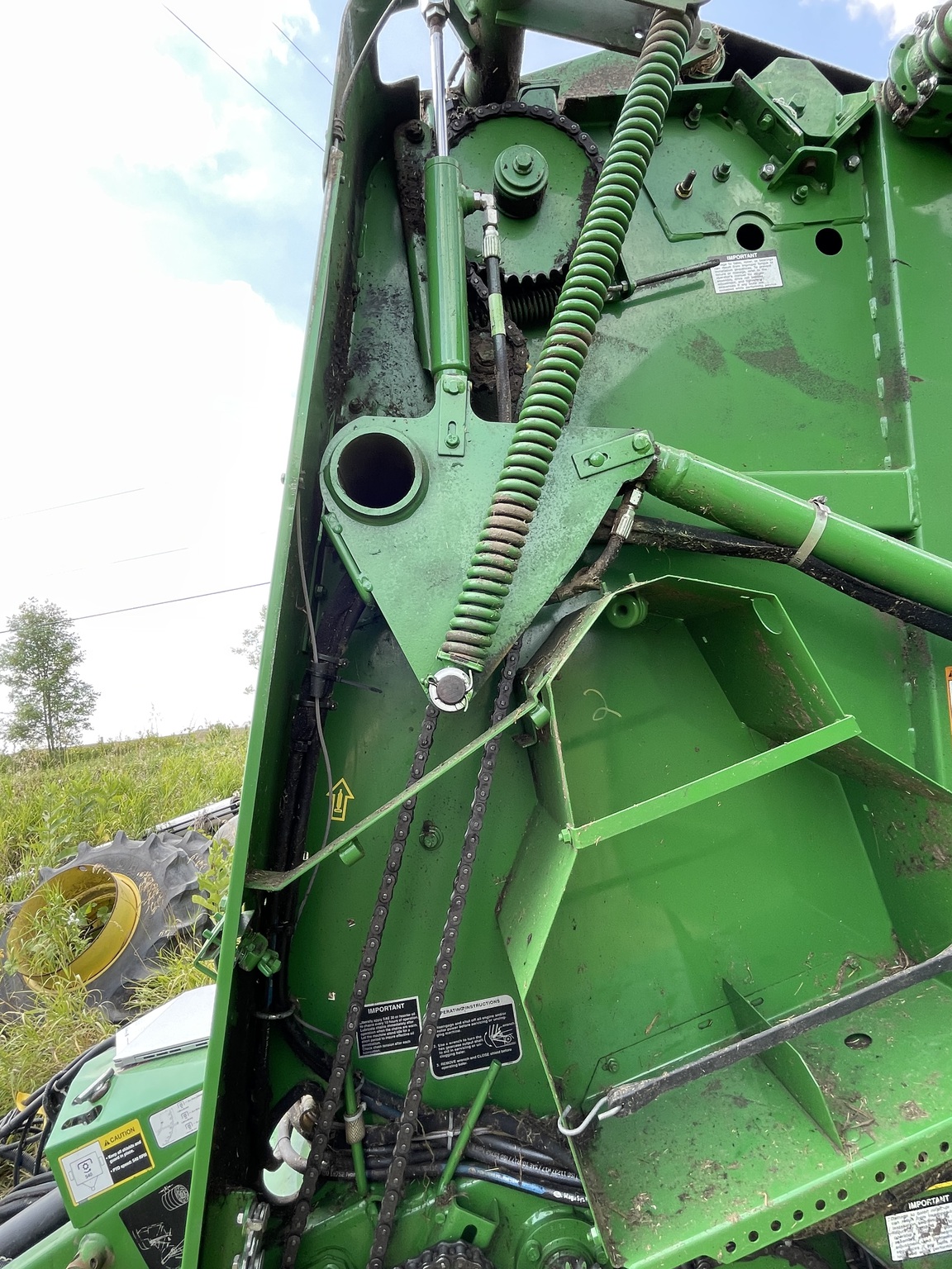 2022 John Deere 450M Image 9