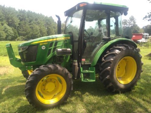 2022 John Deere 5075E Photo 3