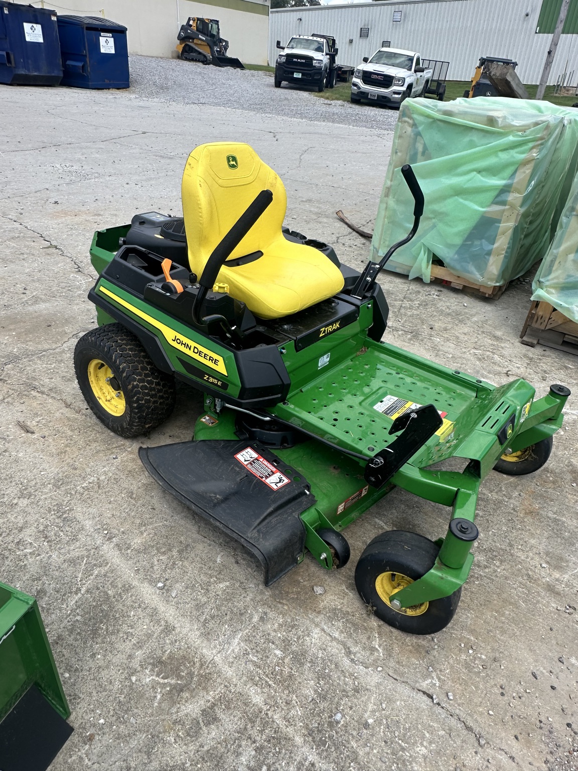 2025 John Deere Z315E Image 5