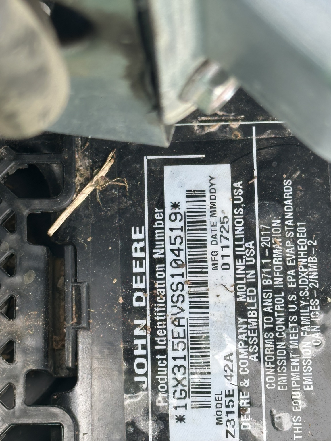 2025 John Deere Z315E Image 6