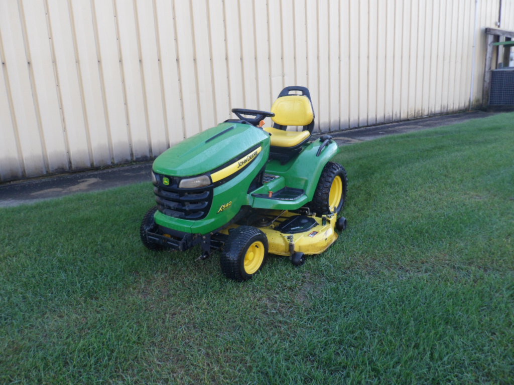 2010 John Deere X540 Image 2