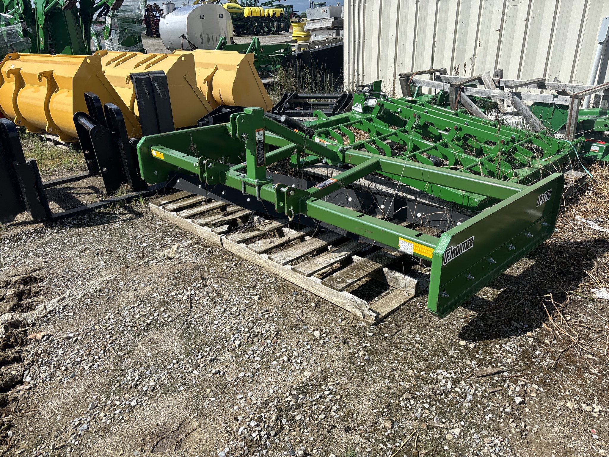 2022 Frontier LP1210 Image 2