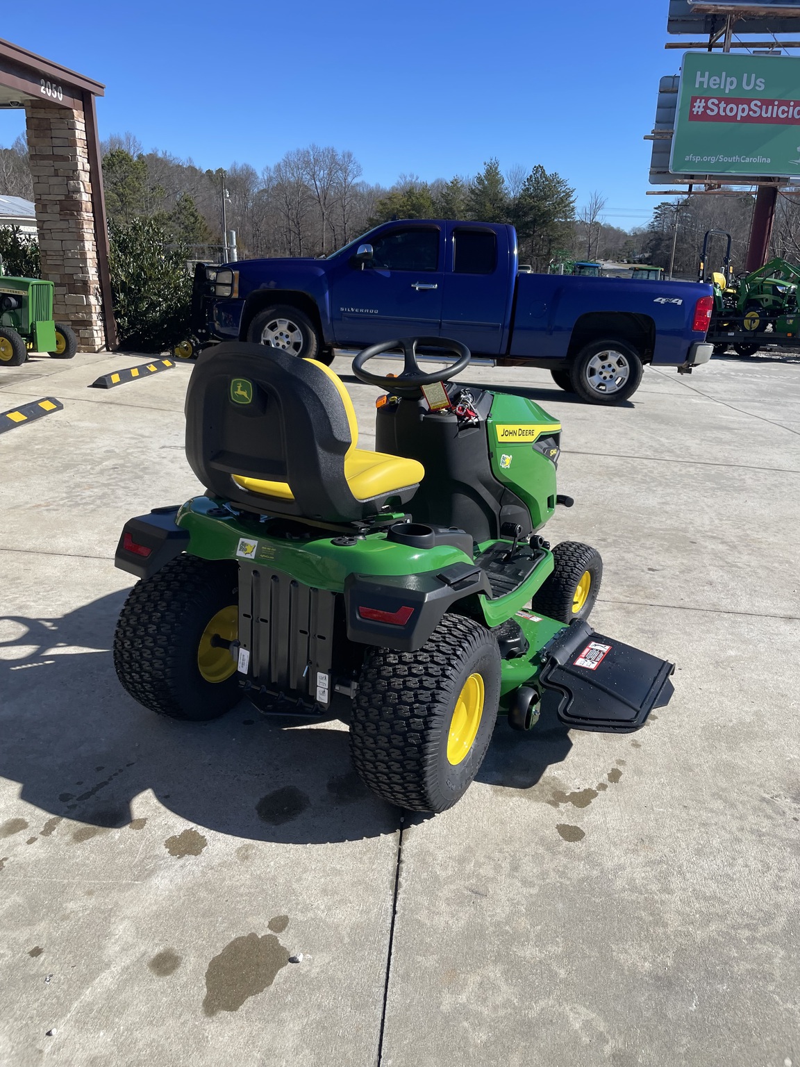 2025 John Deere S240 Image 2