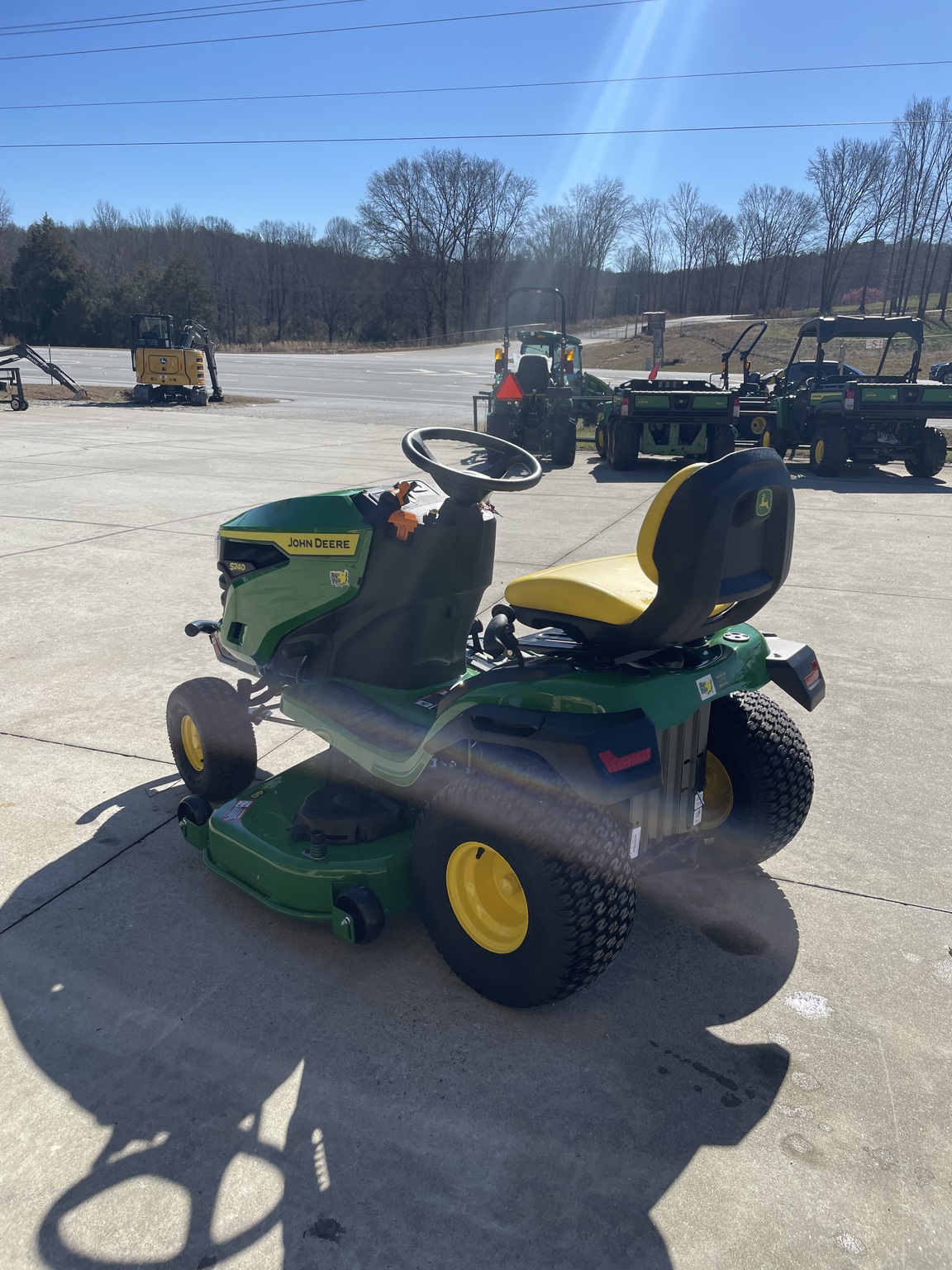 2025 John Deere S240 Image 3
