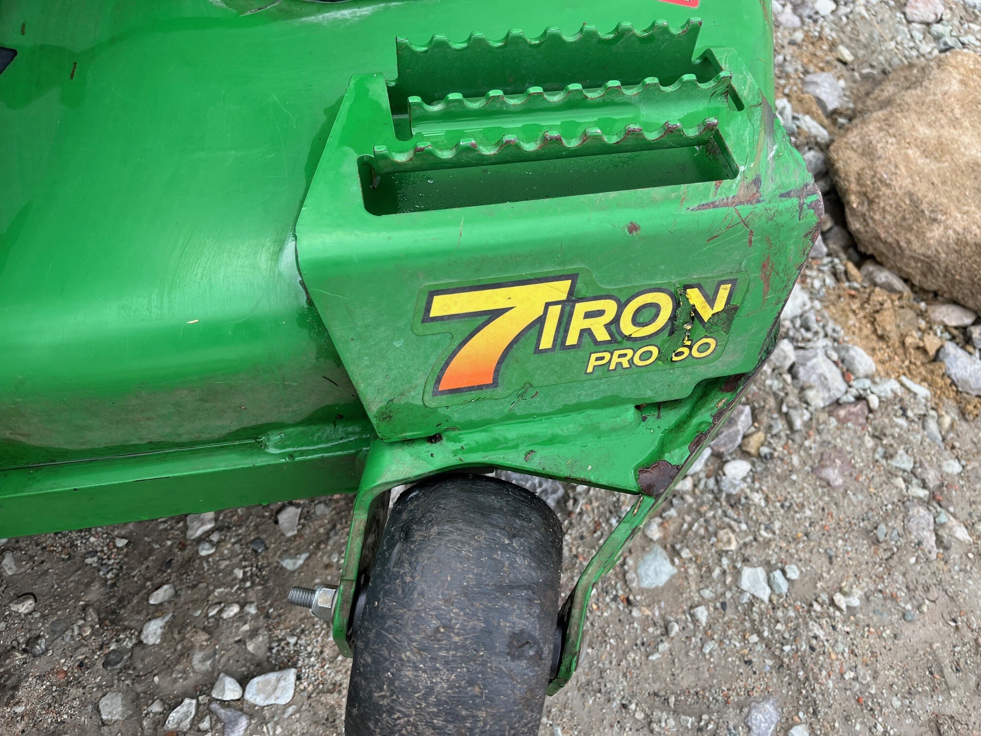 2014 John Deere Z920M Image 9