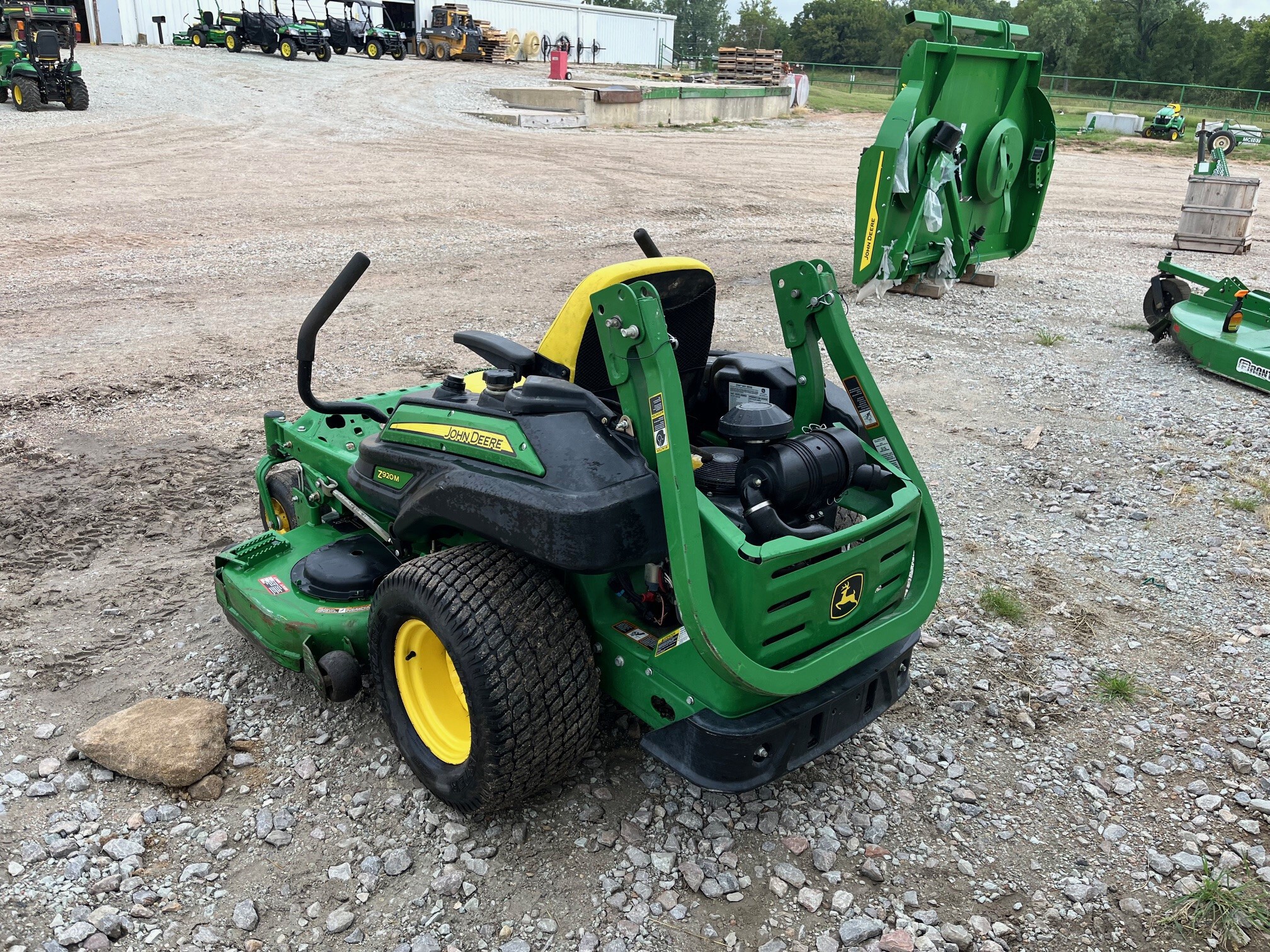 2014 John Deere Z920M Image 3