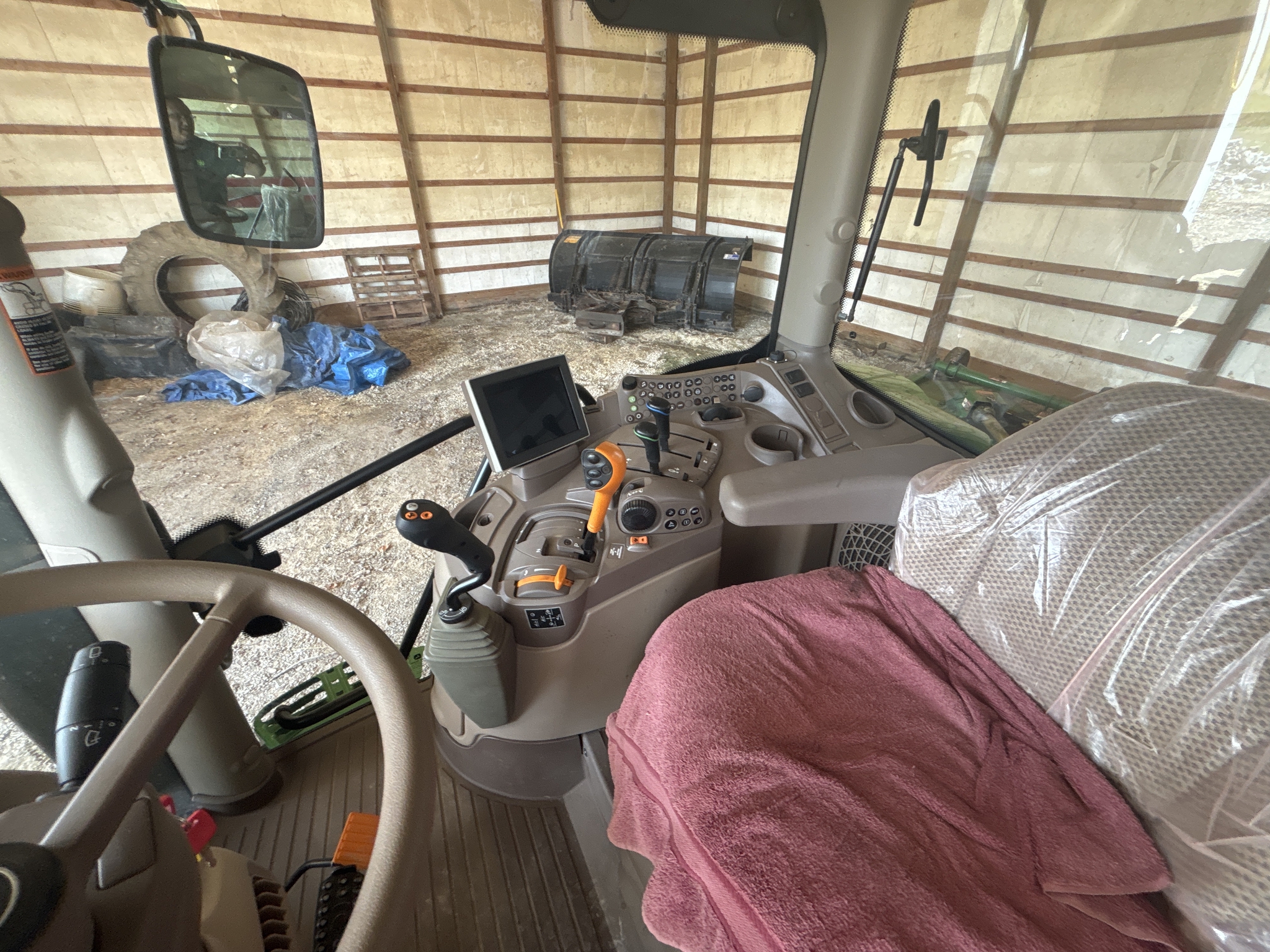 Used 2019 John Deere 6130R Utility Tractors at Koenig Equipment in Urbana, OH - PhotoXL9