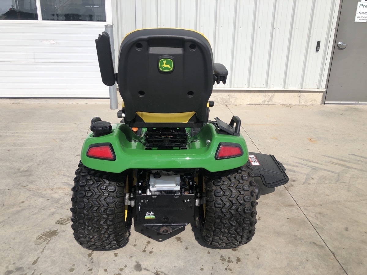 2020 John Deere X590 Image 6