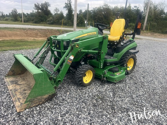 Photo of 2015 John Deere 1025R