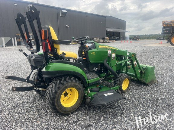 Photo of 2015 John Deere 1025R