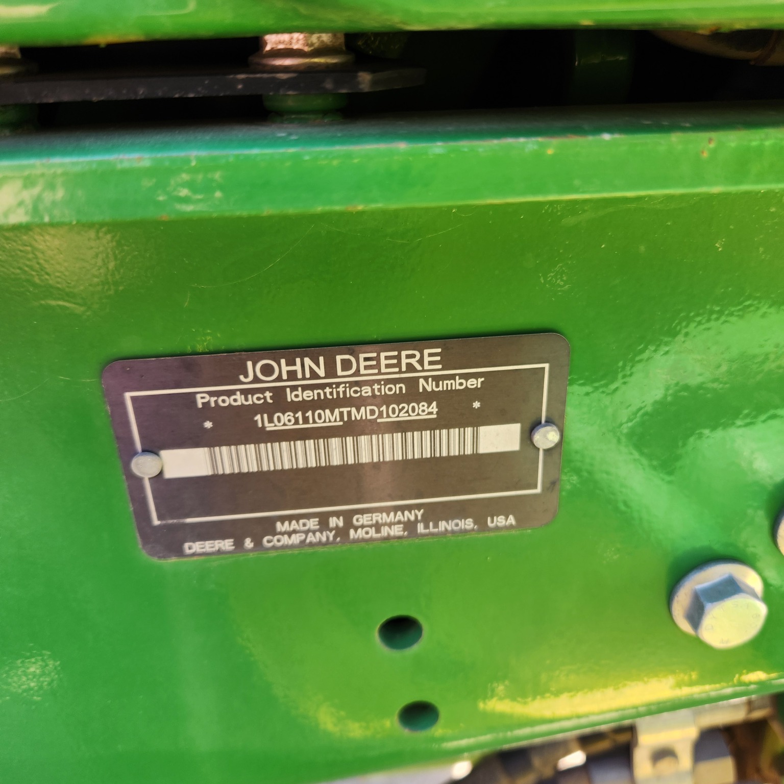 2021 John Deere 6110M Image 13