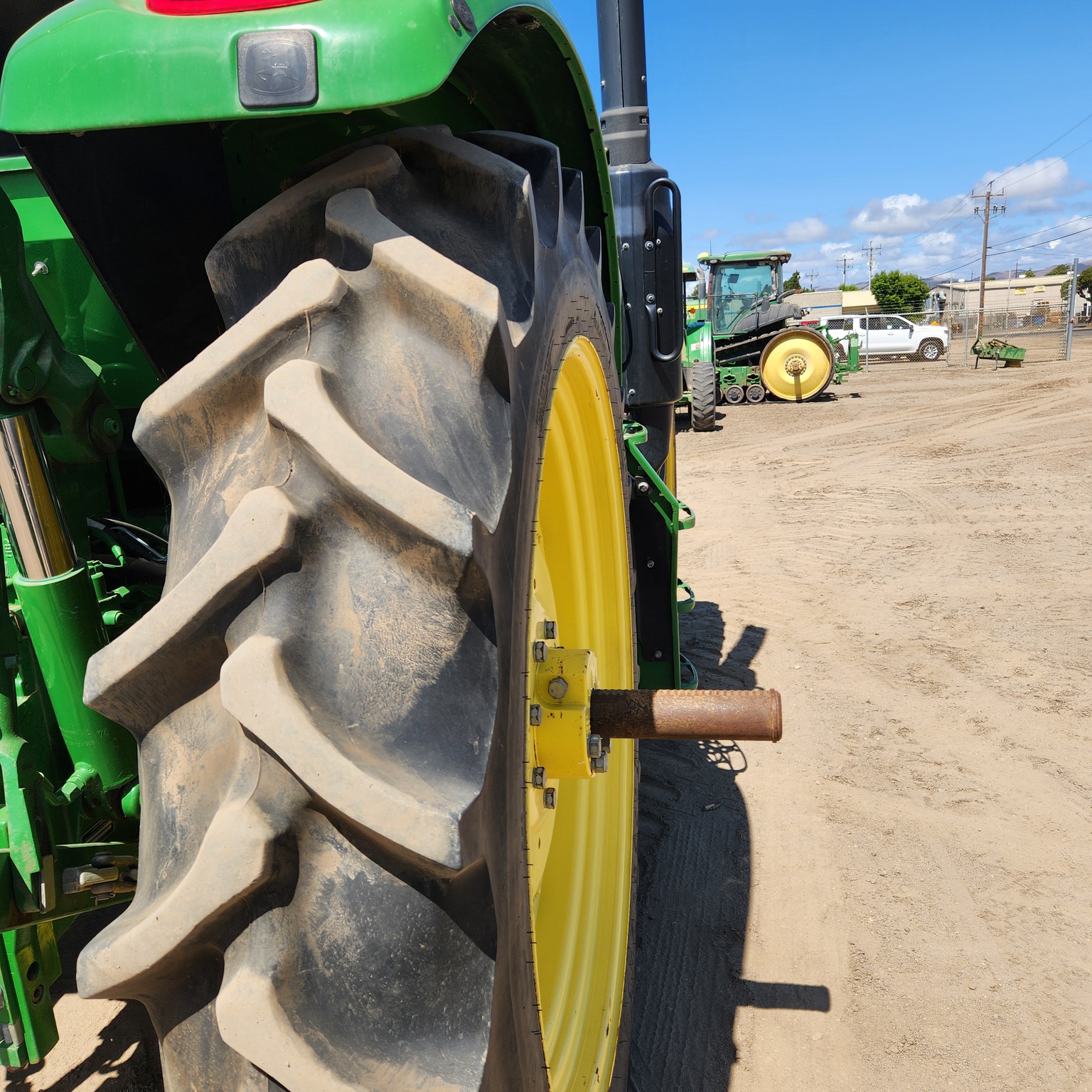 2021 John Deere 6110M Image 9