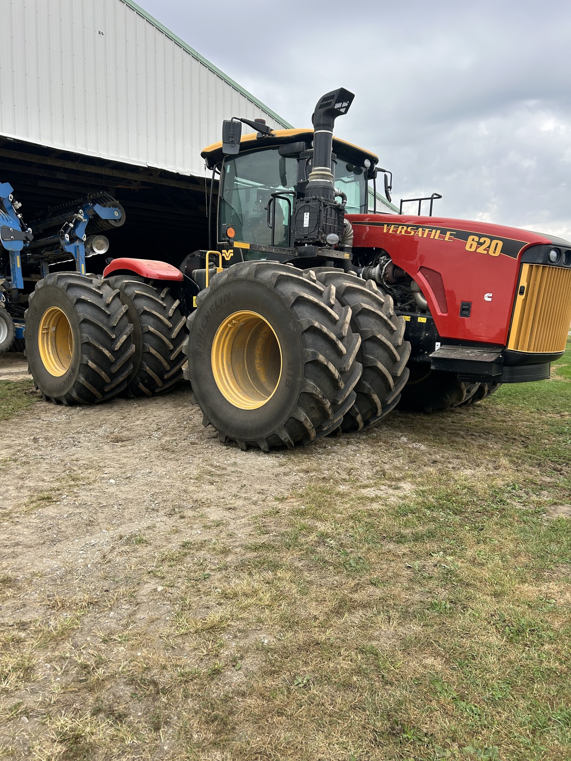 2022 Versatile 620 Image 1
