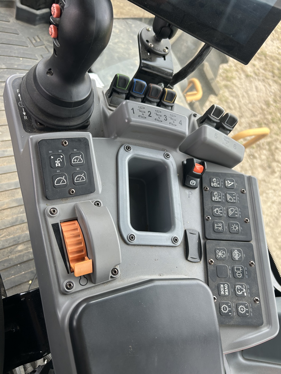2022 Versatile 620 Image 7