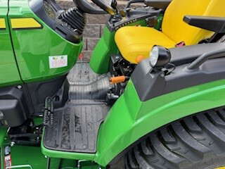 2024 John Deere 2032R-2