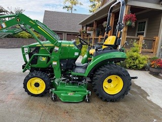 2024 John Deere 2032R Image 1
