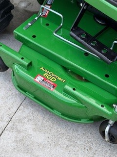 2024 John Deere 2032R Image 9