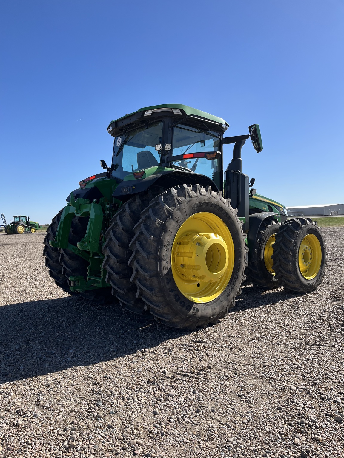 2025 John Deere 8R 410 Image 7