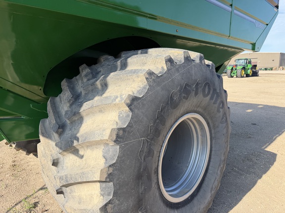 2024 Unverferth V1300 - Photo11