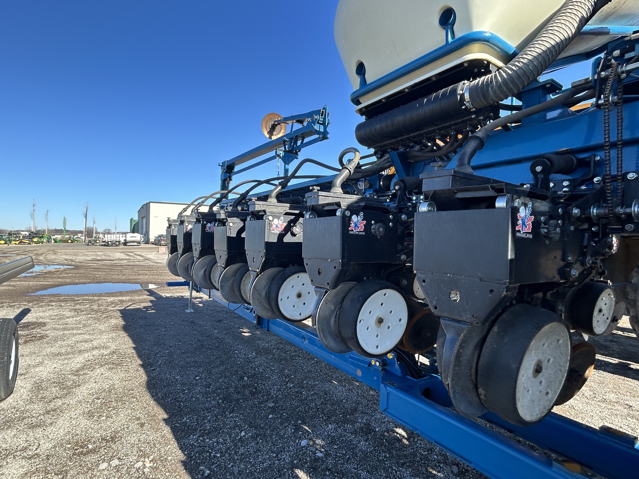  2012 Kinze 3660 at Heritage Tractor in Topeka, KS