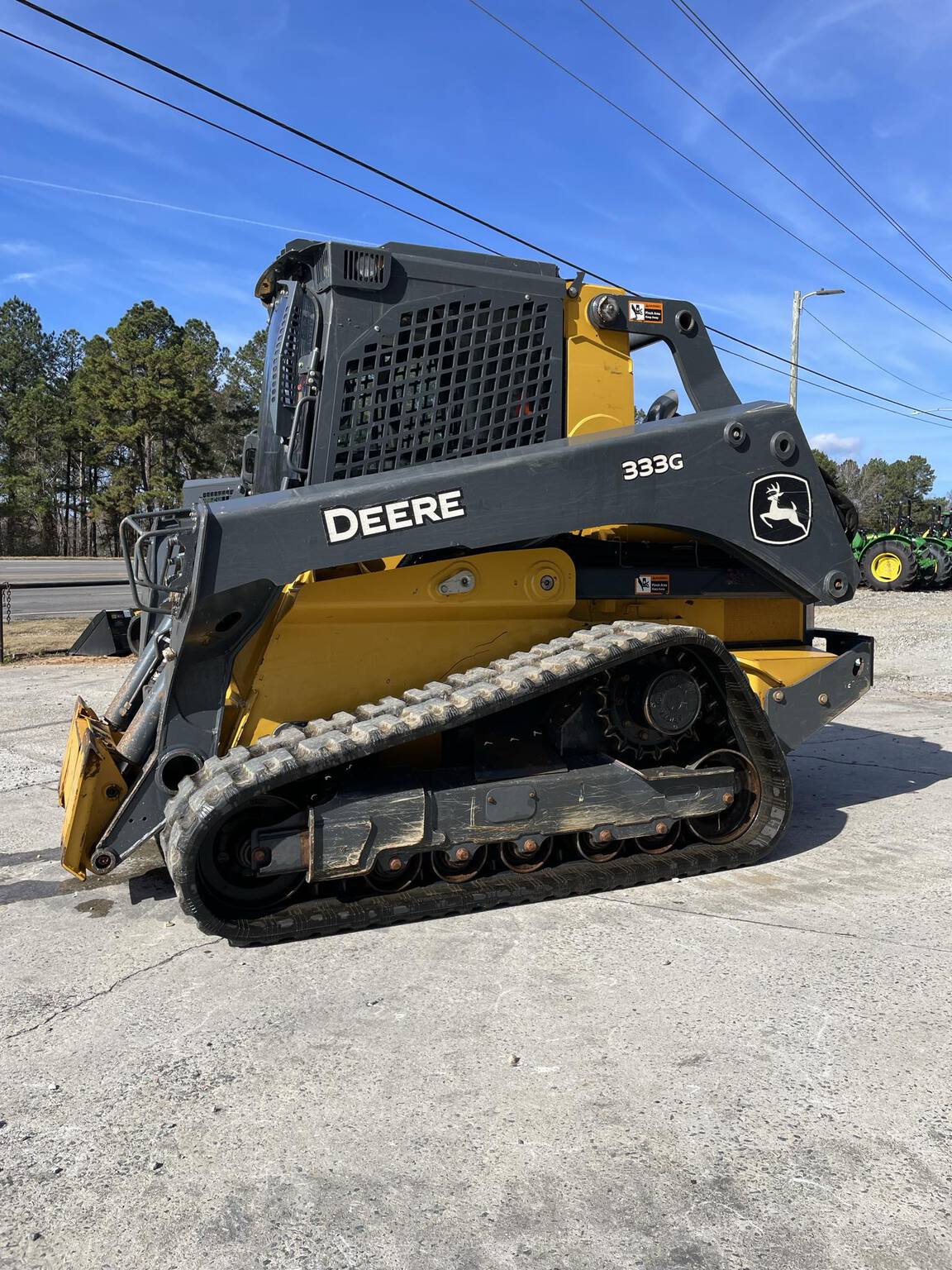 2022 John Deere 333G Image 2