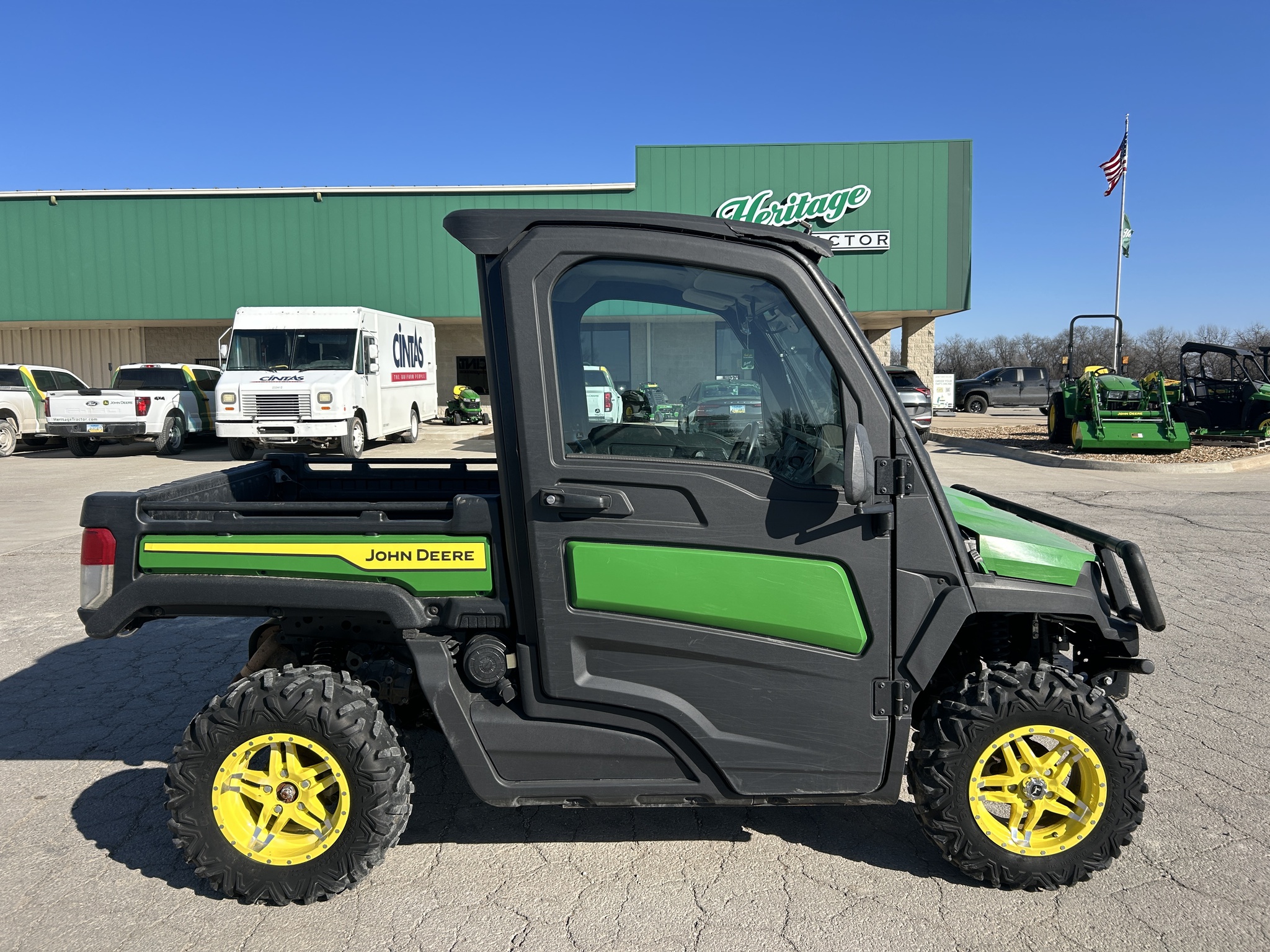  2023 John Deere XUV 835M at Heritage Tractor in Baldwin City, KS