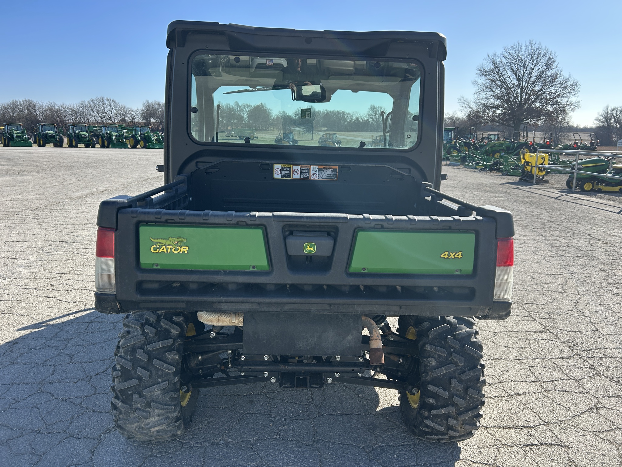  2023 John Deere XUV 835M at Heritage Tractor in Baldwin City, KS