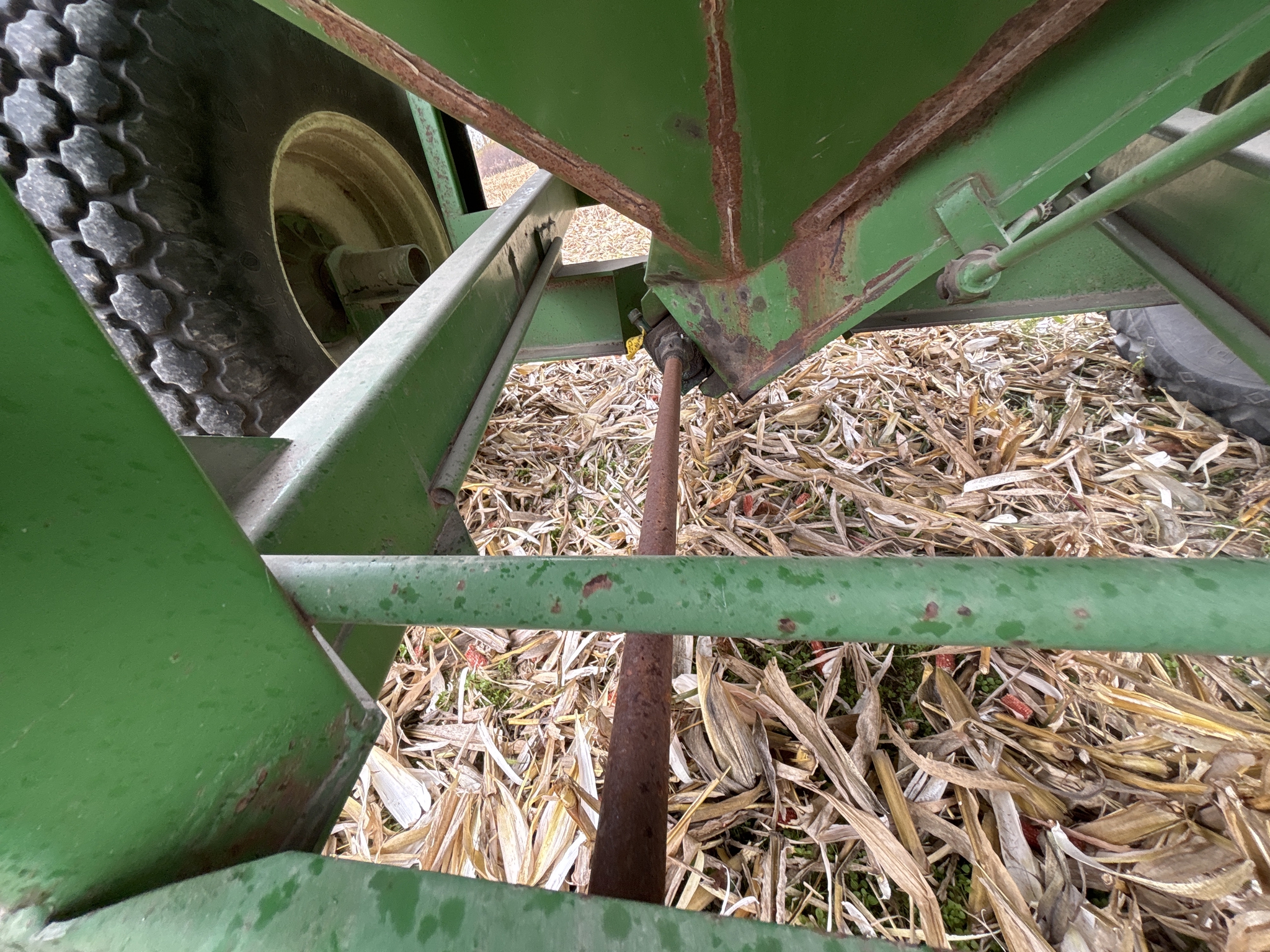 Used 1992 Unverferth GC772 Grain Carts at Koenig Equipment in Rushville, IN - PhotoXL10