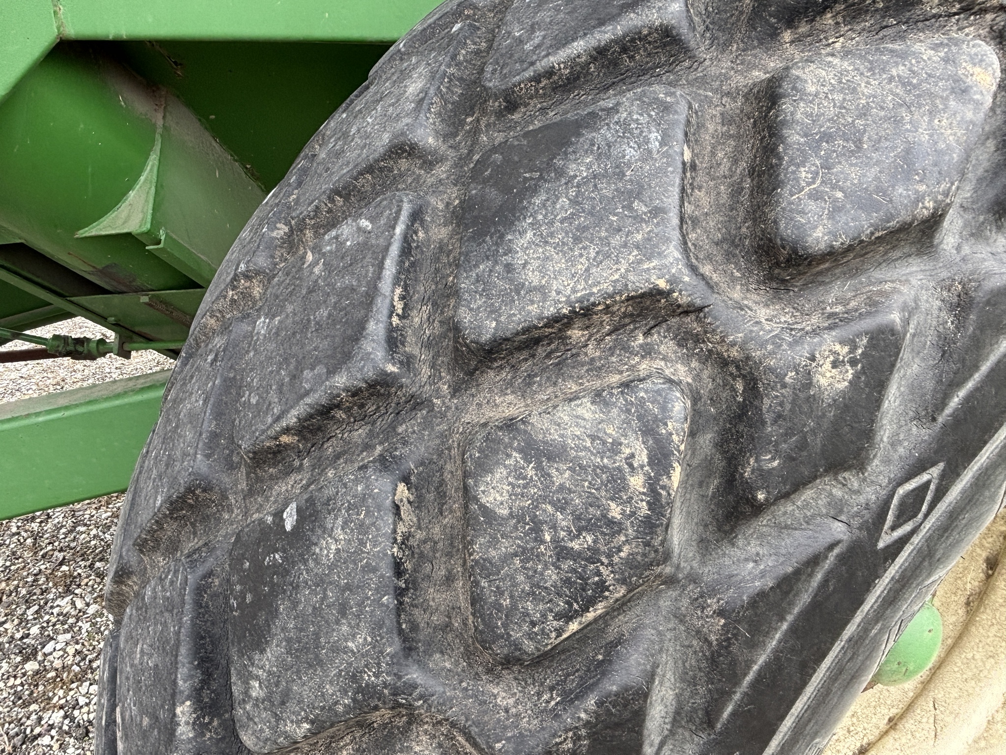 Used 1992 Unverferth GC772 Grain Carts at Koenig Equipment in Rushville, IN - PhotoXL11