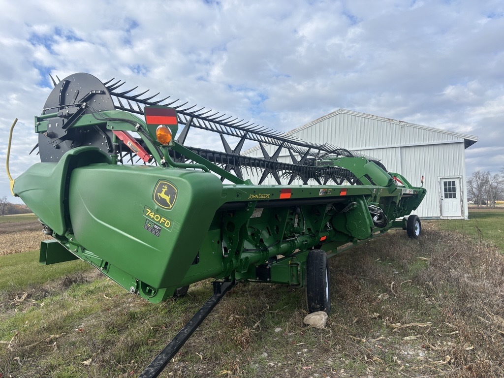 2019 John Deere 740FD Image 2