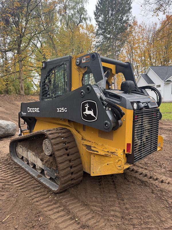 2023 John Deere 325G Image 5