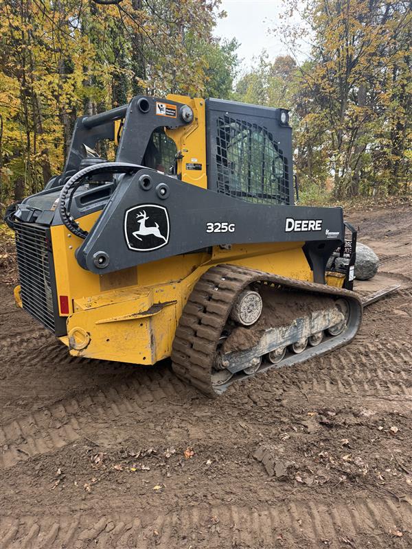 2023 John Deere 325G Image 3