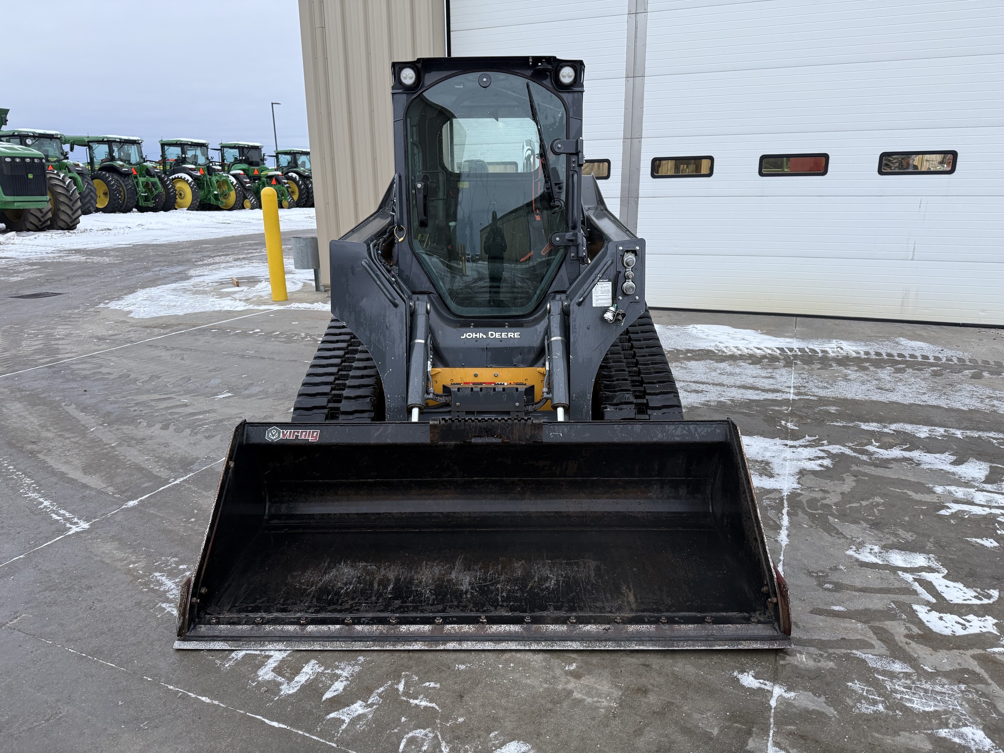 2023 John Deere 325G Image 8